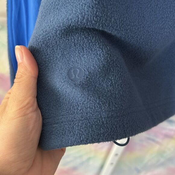 Lululemon Fleece + Ripstop Hiking Pullover
Pitch Blue / Pipe Dream Blue size 6 - Picture 7 of 9